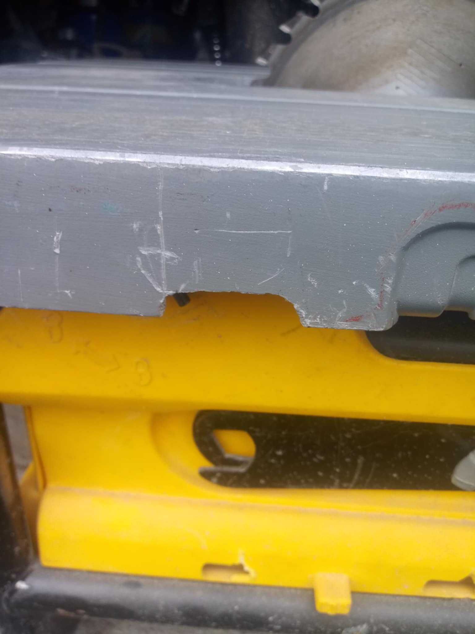 Piła stołowa ukośnica dewalt dw745 dwe