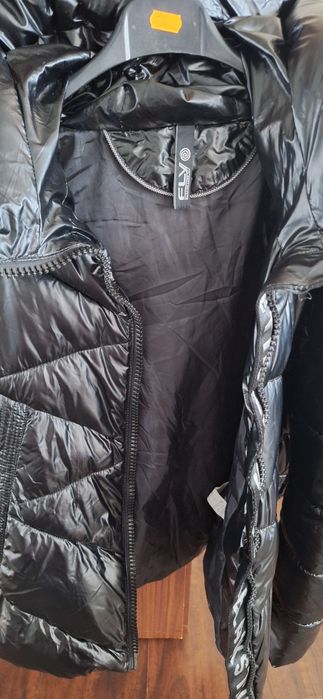 Kurtka firmy FLY z kapturem