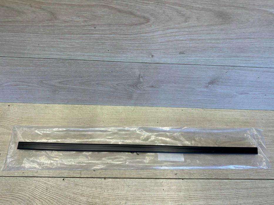 Направляюча вікна передня Fiat Doblo Фиат Добло Направляющая стекла