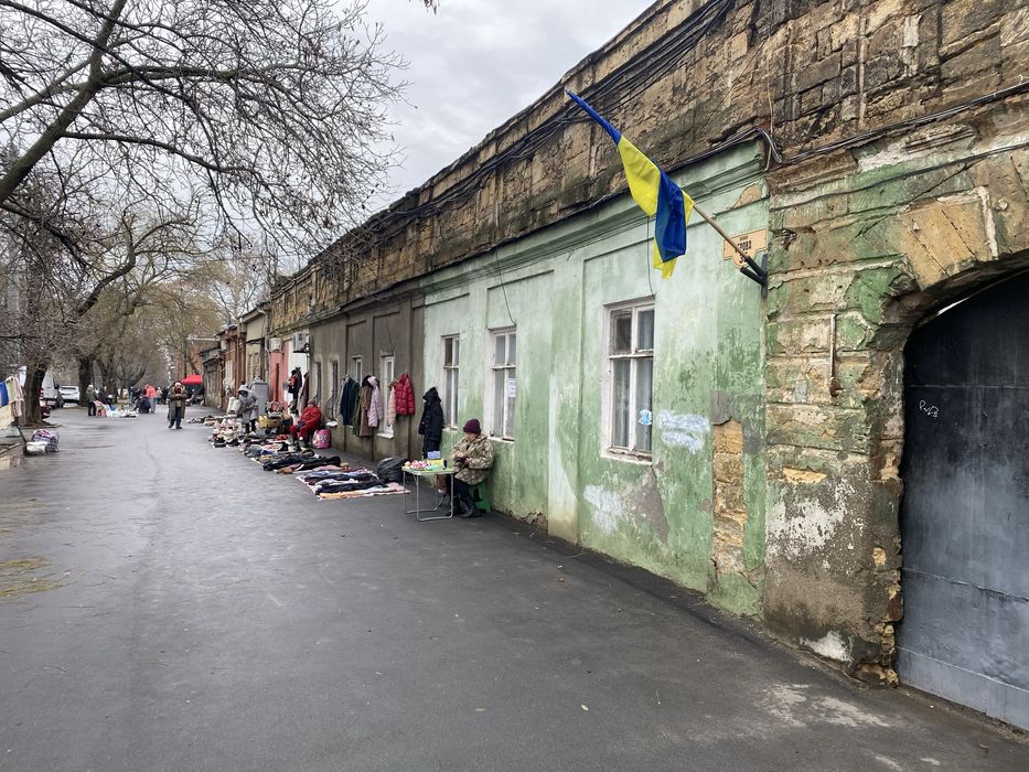 Квартиа под магазин староконный привоз автовокзал 70 метров