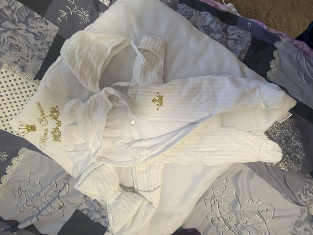 Продам дитячий конверт на виписку білий
