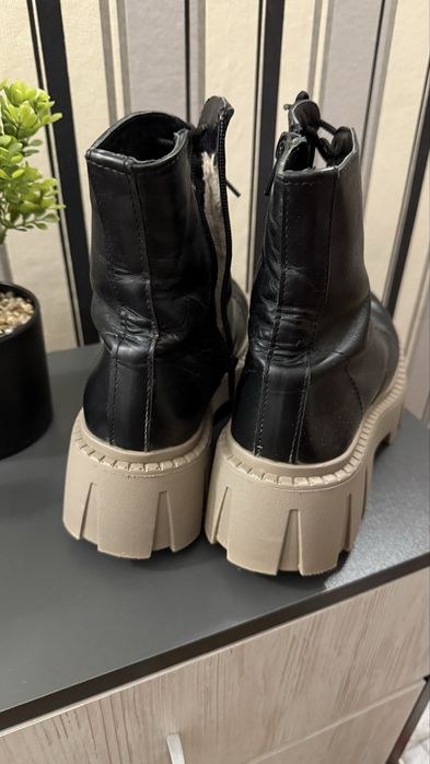 Шкіряні зимові чоботи