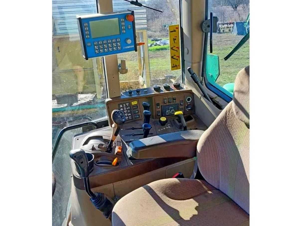 Трактор John Deere 6920S 2006  коней 160 з кошом навантажником