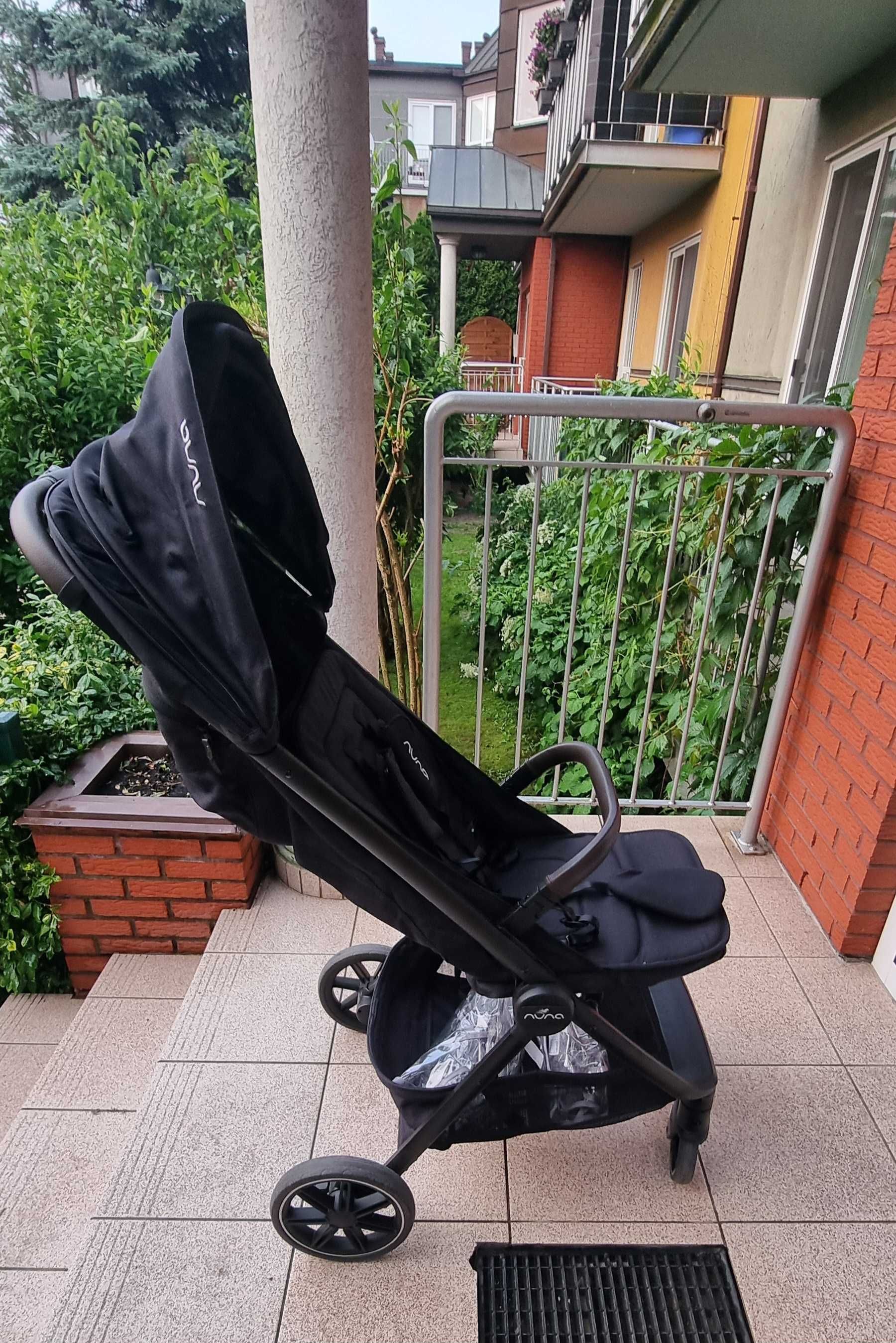 Nowa Nuna Trvl Lx spacerówka podróżna