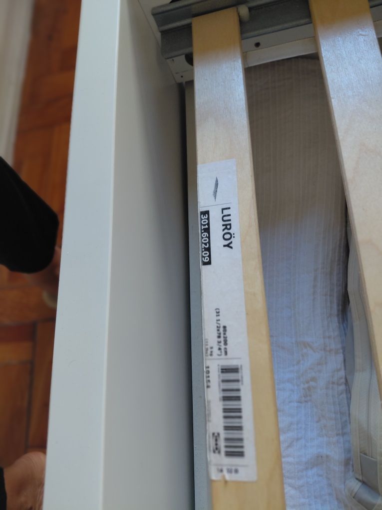 Cama de casal MALM