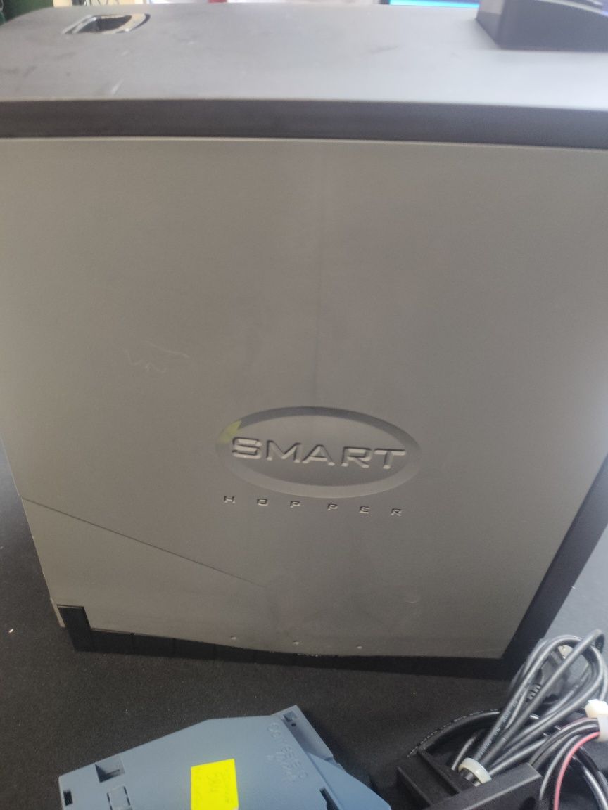 SMART Hopper Recykler monet