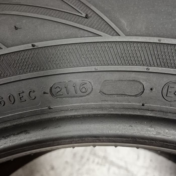 235/65R17 Nokian Zima