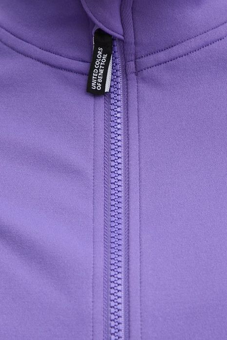 Продам кофту спорт