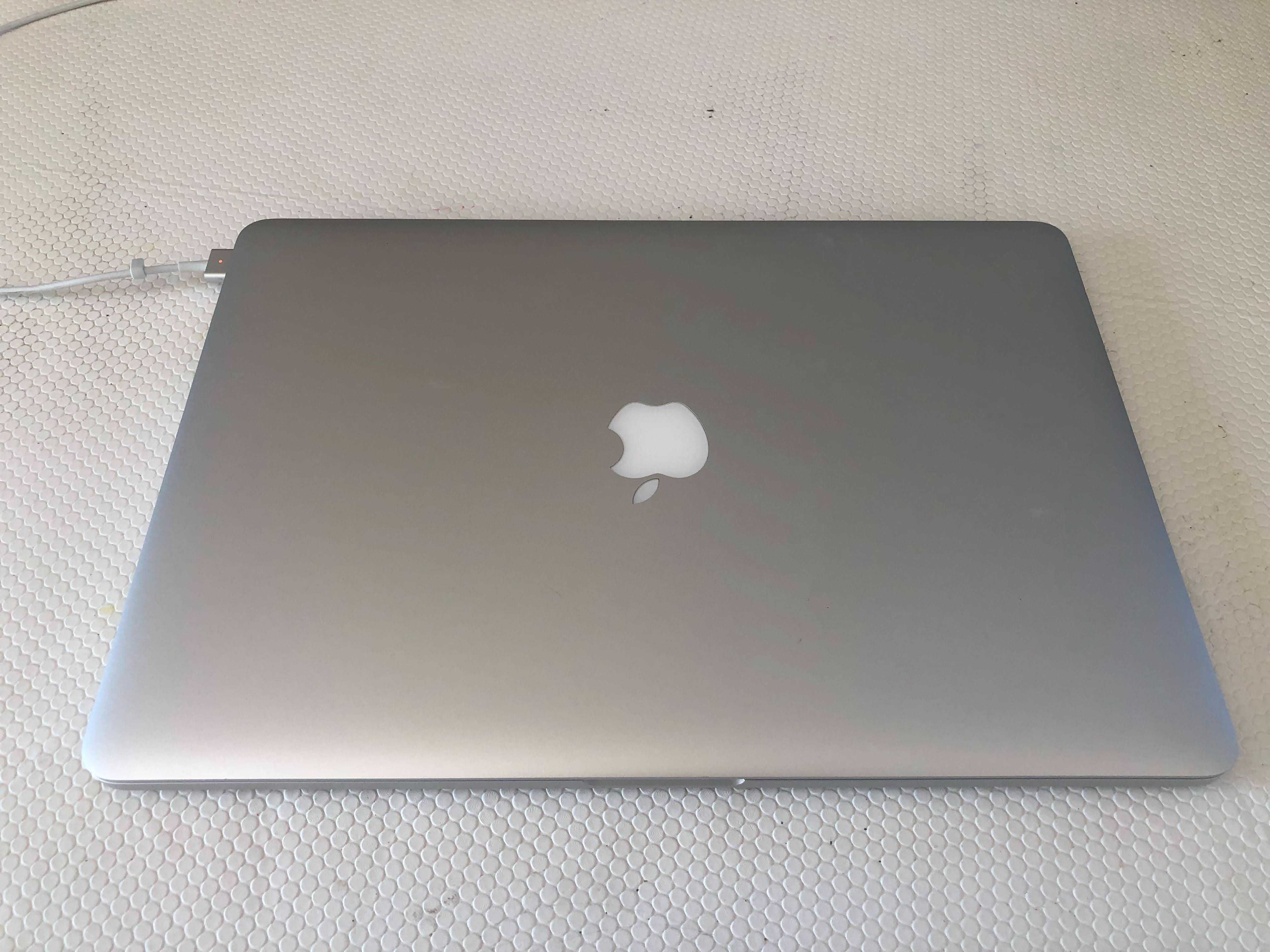 MacBook Pro (Retina, 15-inch, Mid 2015)