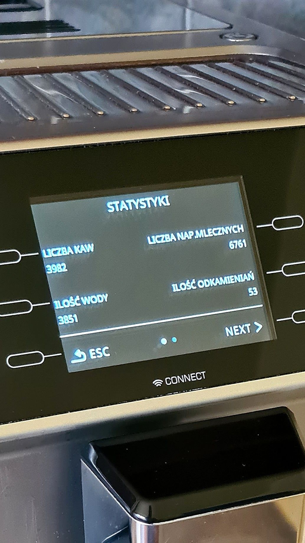 Delonghi PrimaDonna Class 19-bar Wi-Fi Cappuccino Bluetooth