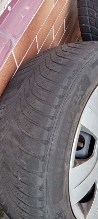 Продам недорого зимову резину на дисках R16
