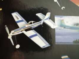 Samolot AG Husky Flying model toy Latawiec Latwy do zlozenia