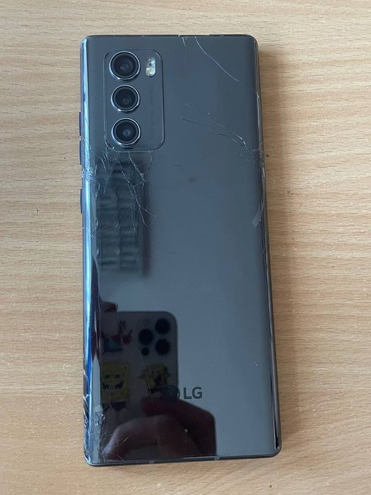 Продам lg wing с 2 дефектами
