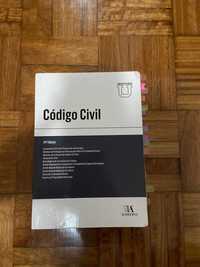 Código Civil universitário em bom estado