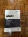 Código Civil universitário em bom estado
