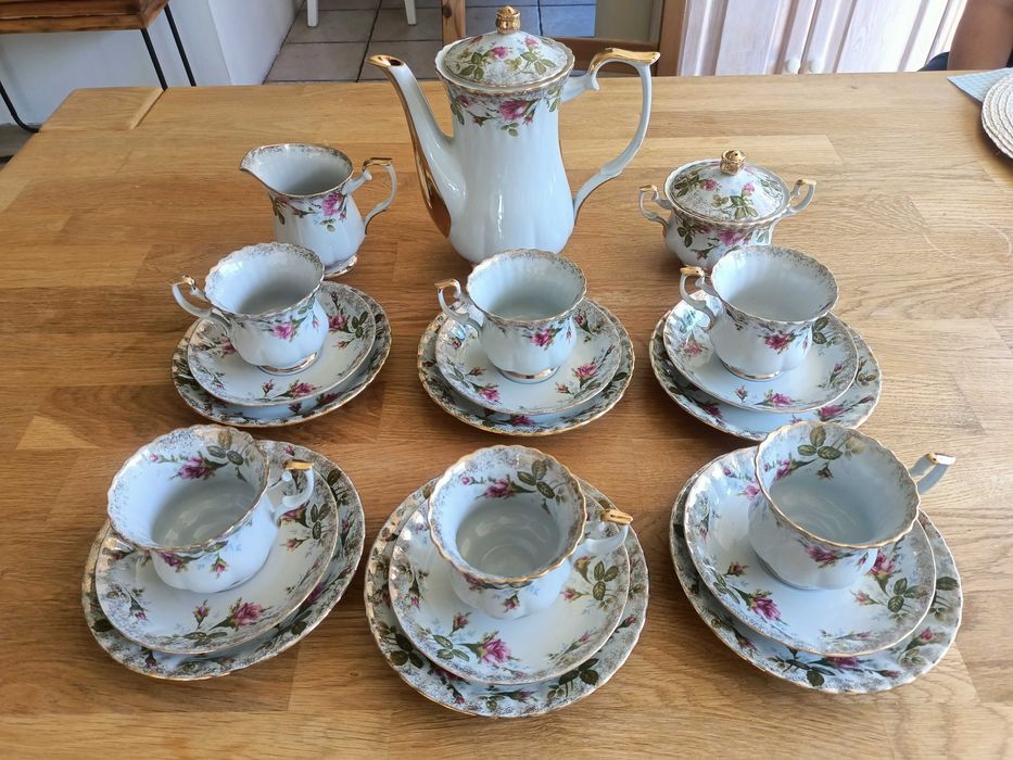 Serwis kawowy "Iwona Złota Róża"