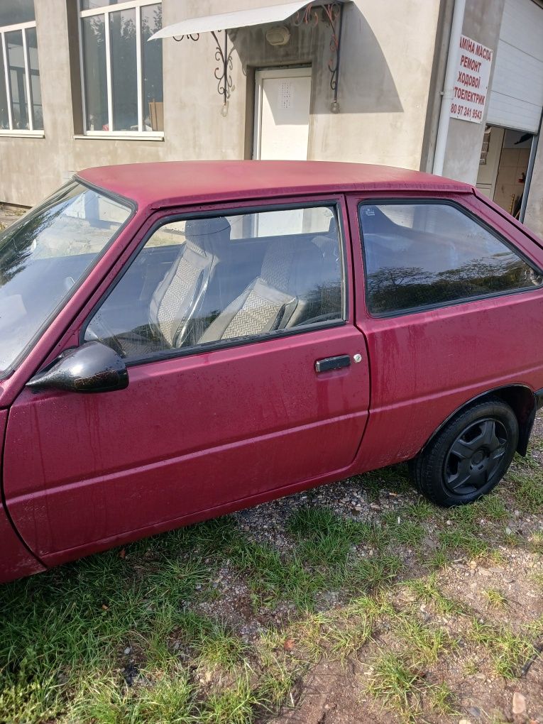 Продаєтся  Таврія