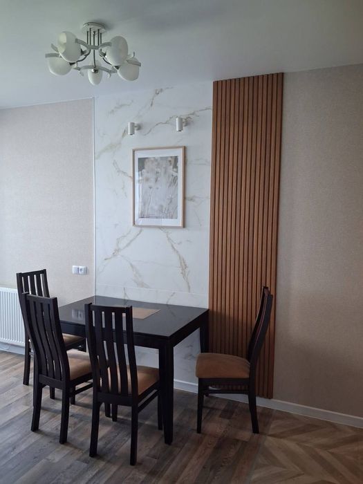 Продаж 2 км квартири на березі міського озера