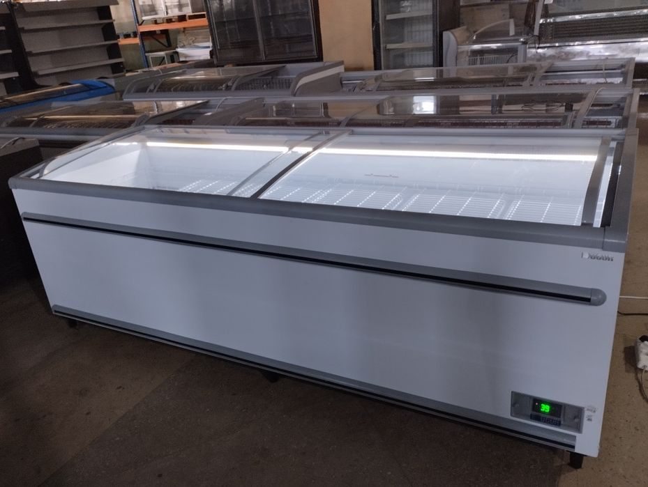 ЛАРЬ Морозильная UGUR 2.5 метра