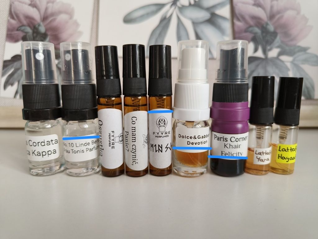 Zestaw perfum do testów
