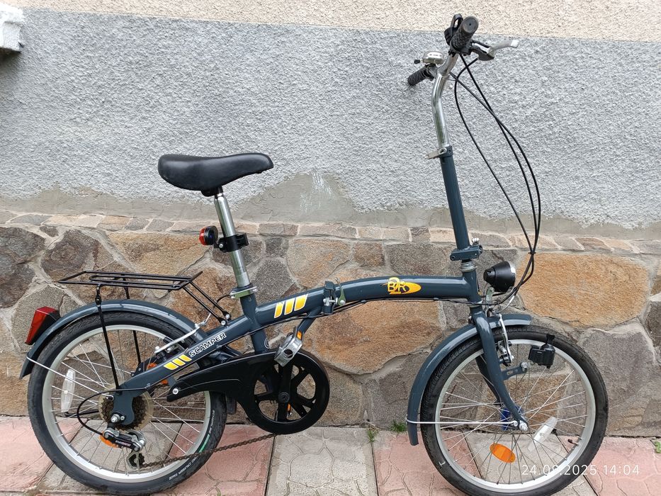 Чоловічий велосипед і жіночі