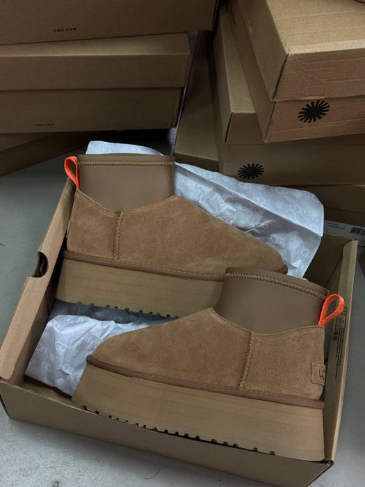 Жіночі короткі уггі UGG Classic Mini Dipper