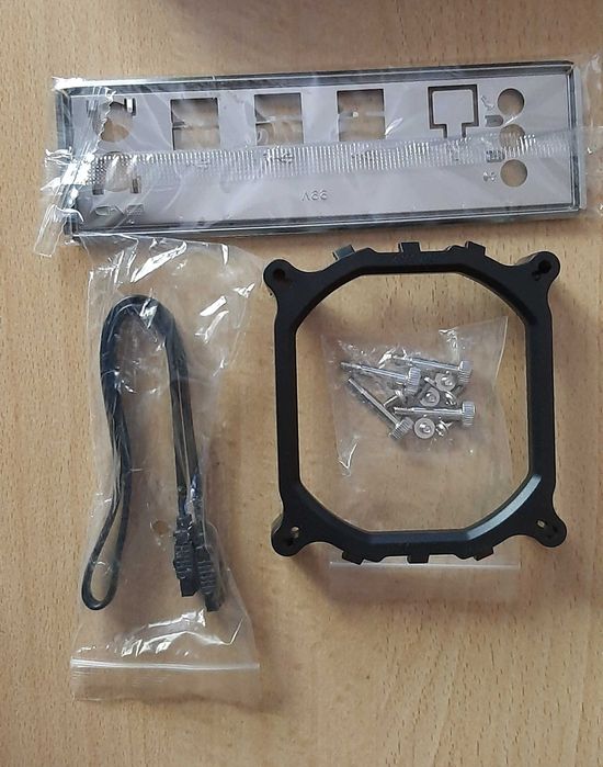 Материнская плата HUANANZHI X99 QD4 LGA 2011-3 Intel E5 V3 V4