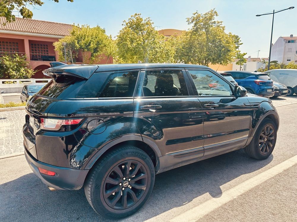 Range rover evoque