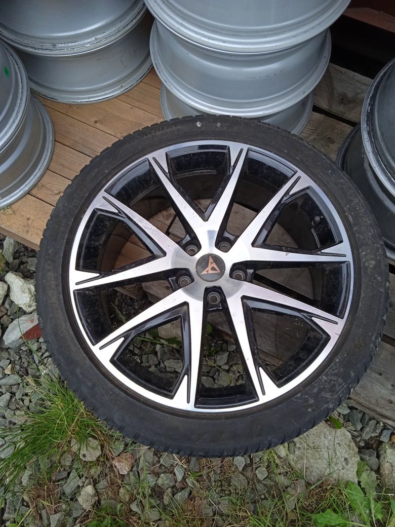 Felga aluminiowa Cupra 8J 19 5x112 ET45 Pojedyncza