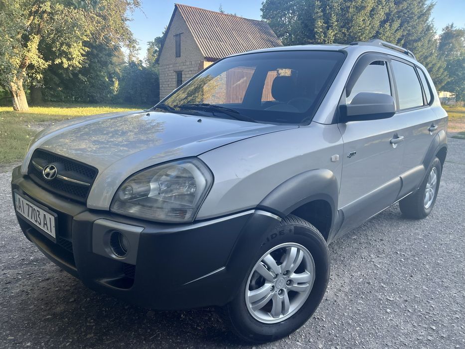 HYUNDAI Tucson 4*4. 2.0бензин! 2006год.