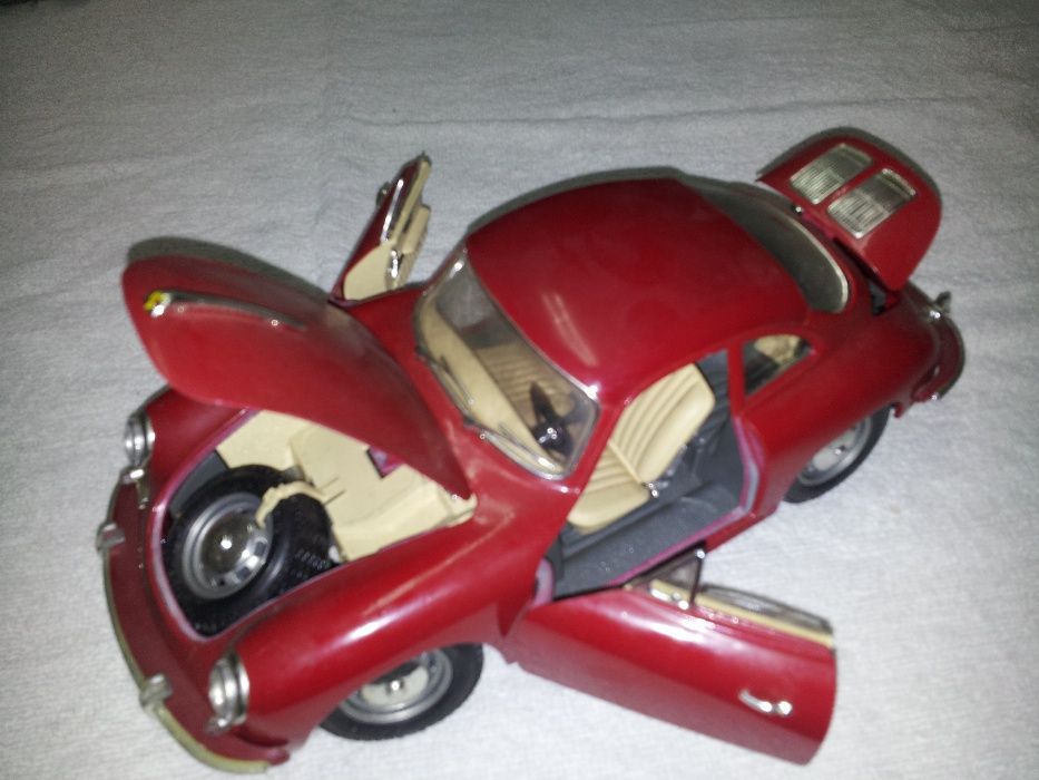 Vendo carros de coleção.