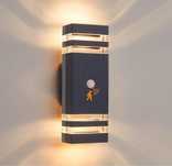 Lampa zewnetrzna z czujnikiem ruchu