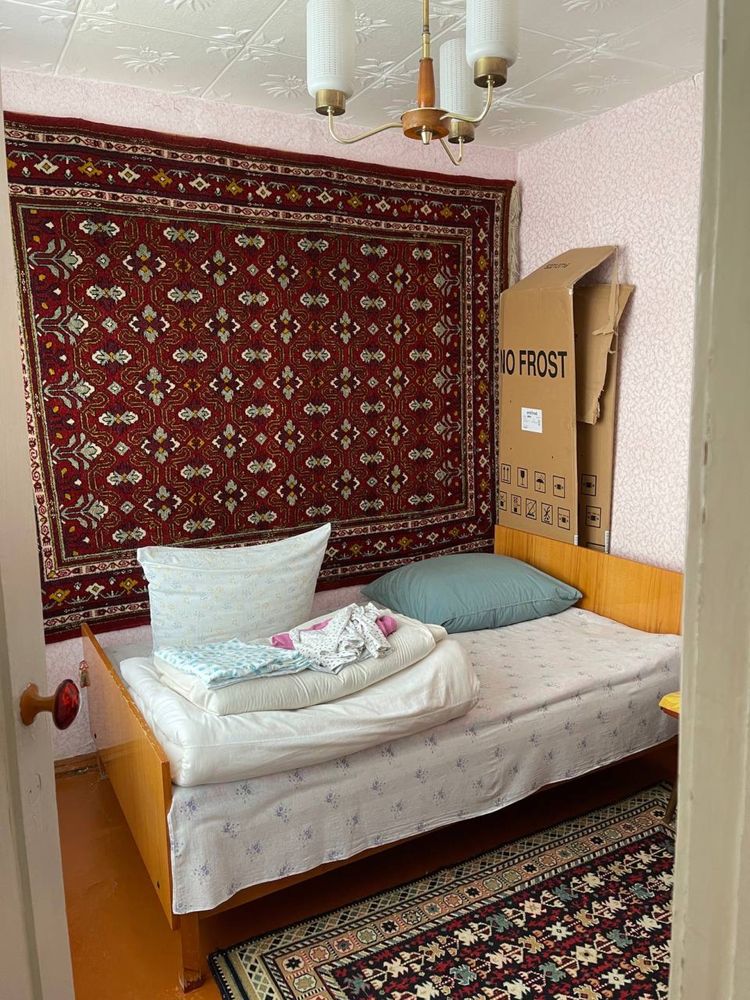 Продам СРОЧНО квартиру 4-х комн. в г.Курахово