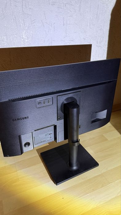 Монітор samsung LF27450F