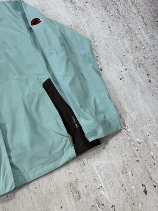 Kurtka mammut wiatrowka posiada plany rozmiar L