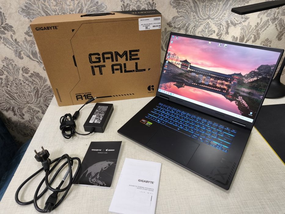 Продам Ноутбук Gigabyte GAMING A16 Ryzen 7 260/32GB/1TB RTX5060!