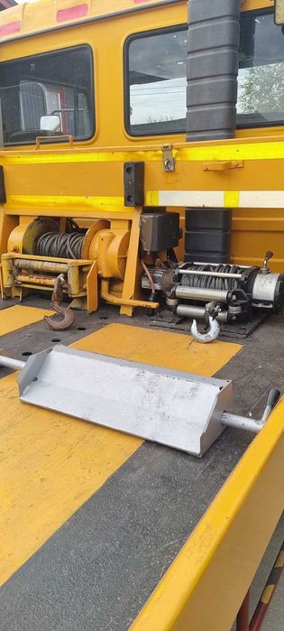 Продам евакуатор на запчастини