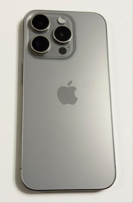 iPhone 15 pro 256GB, Natural Titanium + szklo i etui SPIGEN - Gratis!