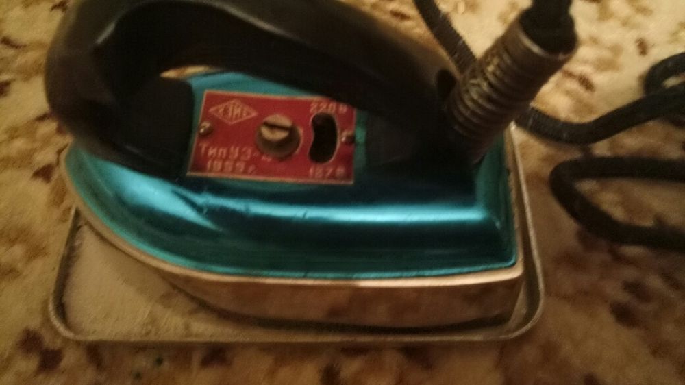 Утюг дорожный маленький, раритет