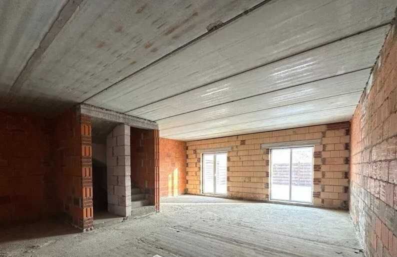 Продається величезний Таунхаус біля Калинової Слободи - площею 167м2