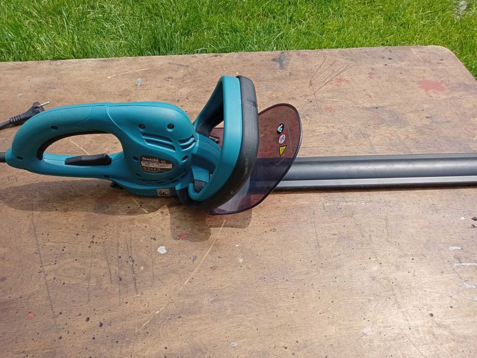 Nożyce do żywopłotu Makita UH5261