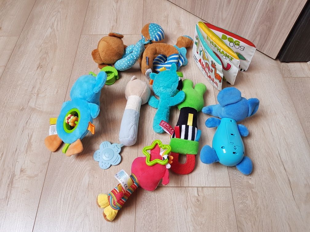 Zestaw zabawek niemowlęcych