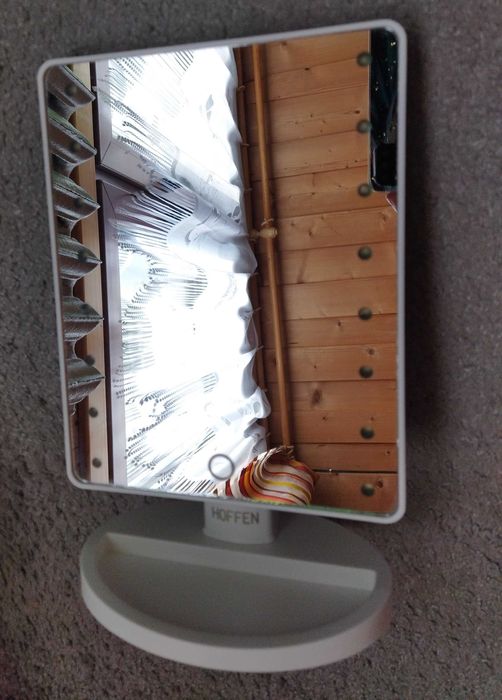 Lusterko z podświetleniem Led Hoffen