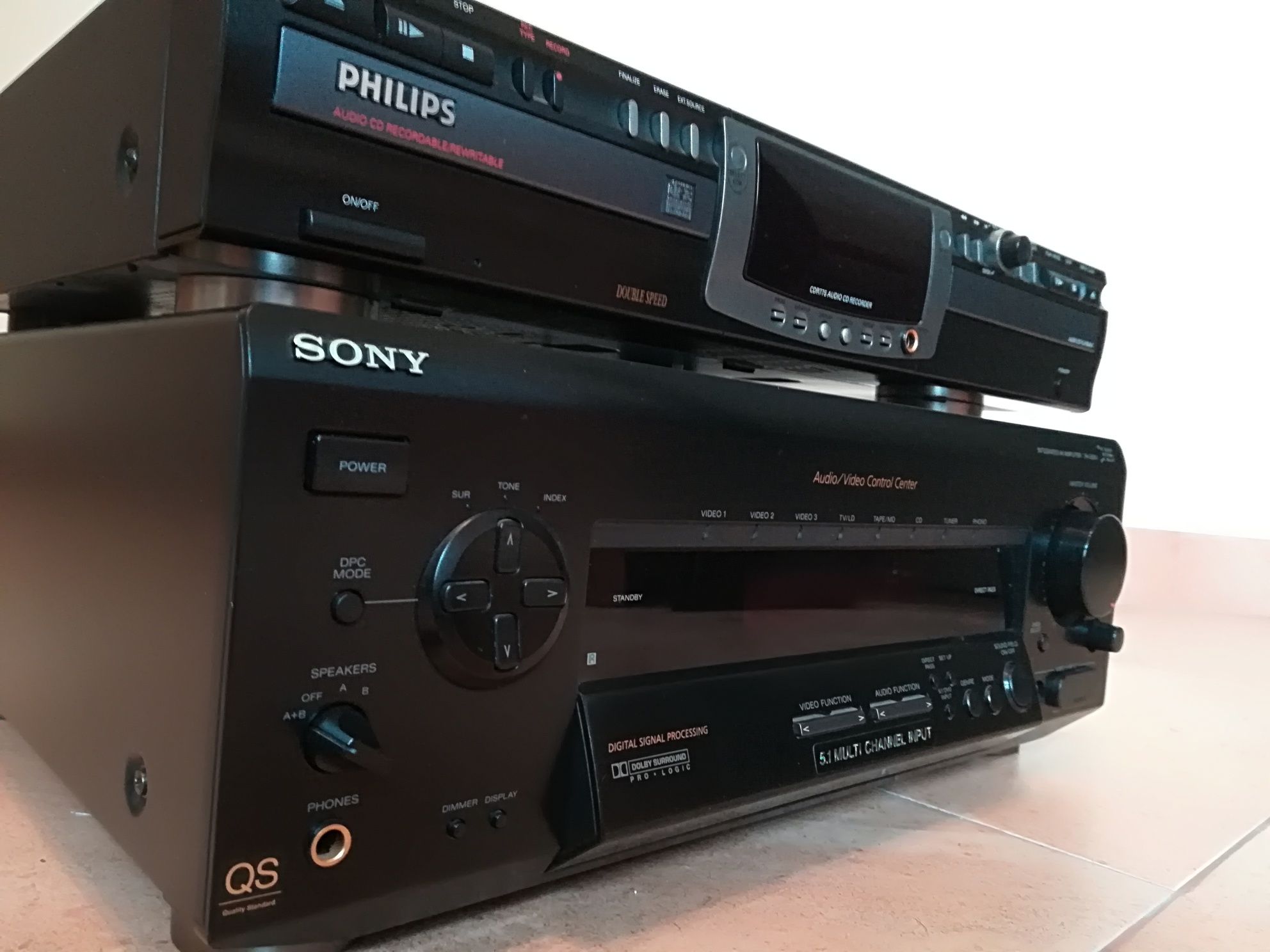 Amplificador Sony - Leitor e Gravador CDs Philips