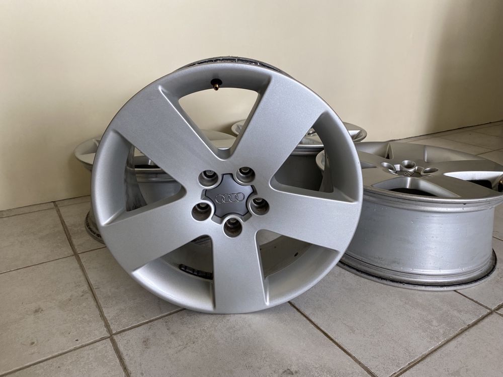 Jantes 17” 5x112 originais Audi A3 A4 A6 vw golf caddy skoda