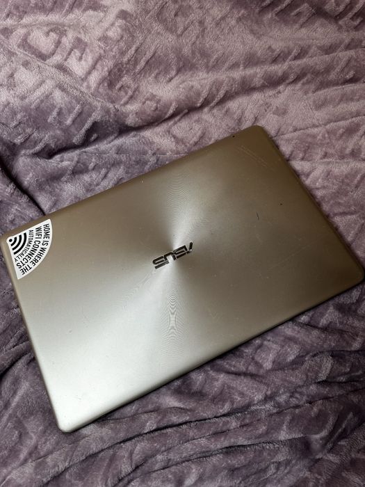 Ноутбук Asus VivoBook x542u Intel(R) Core(TM) i3-8130U 8gb