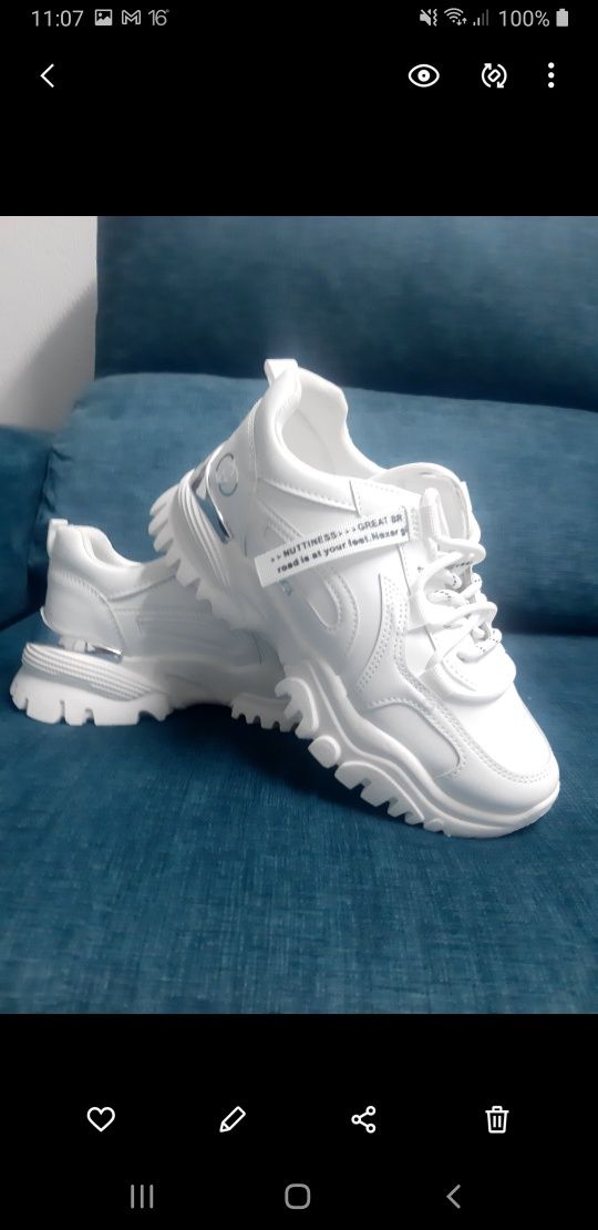 Tenis feminina cor branco n 38  lindo novo