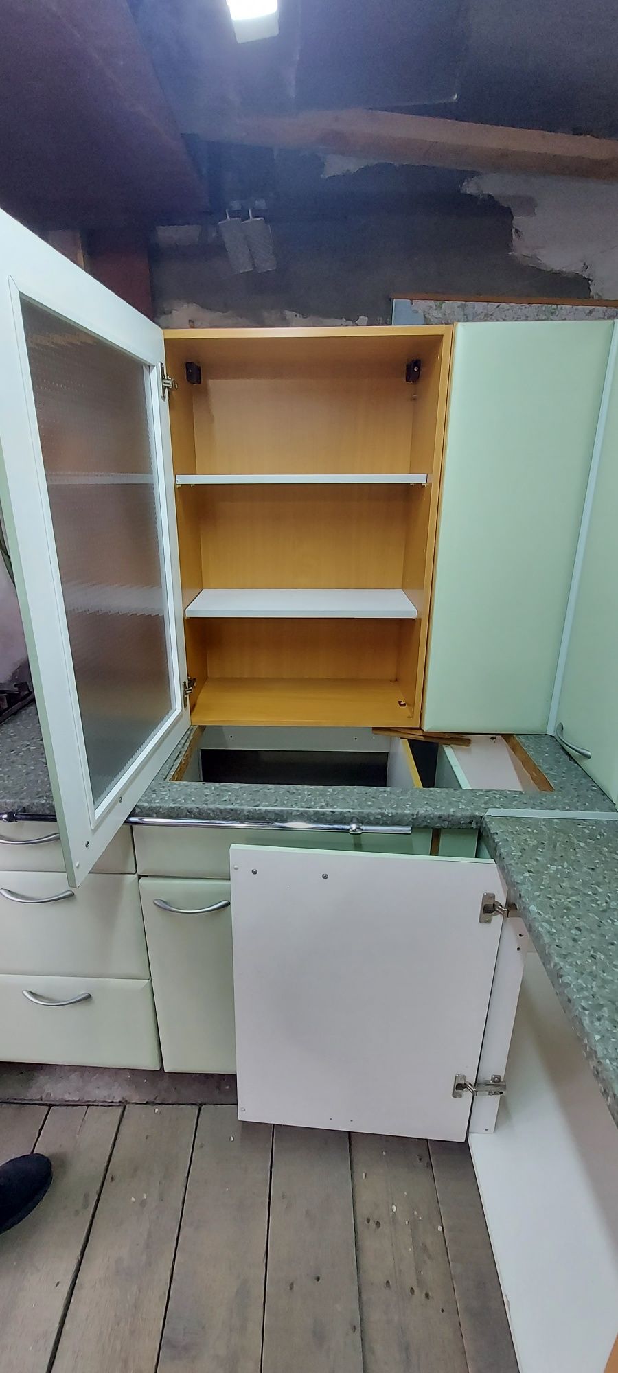 Продам кухню б.у. Доставка