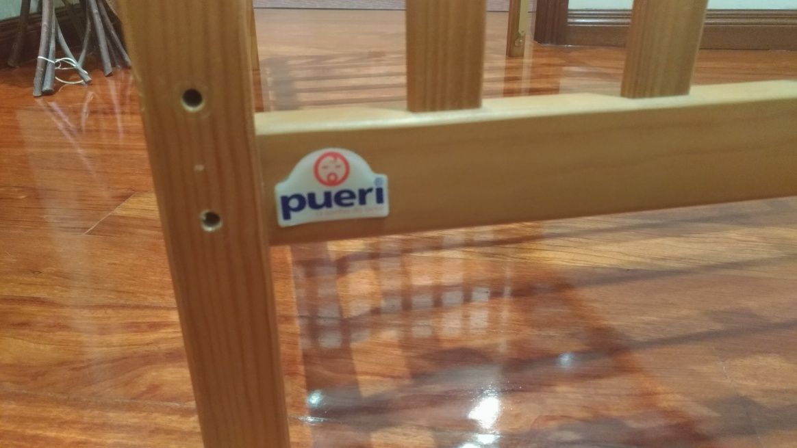 Cama de bebé marca Pueri