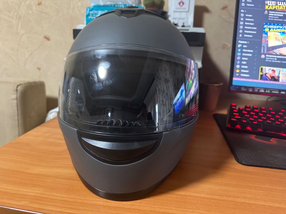 Продам шолом мото